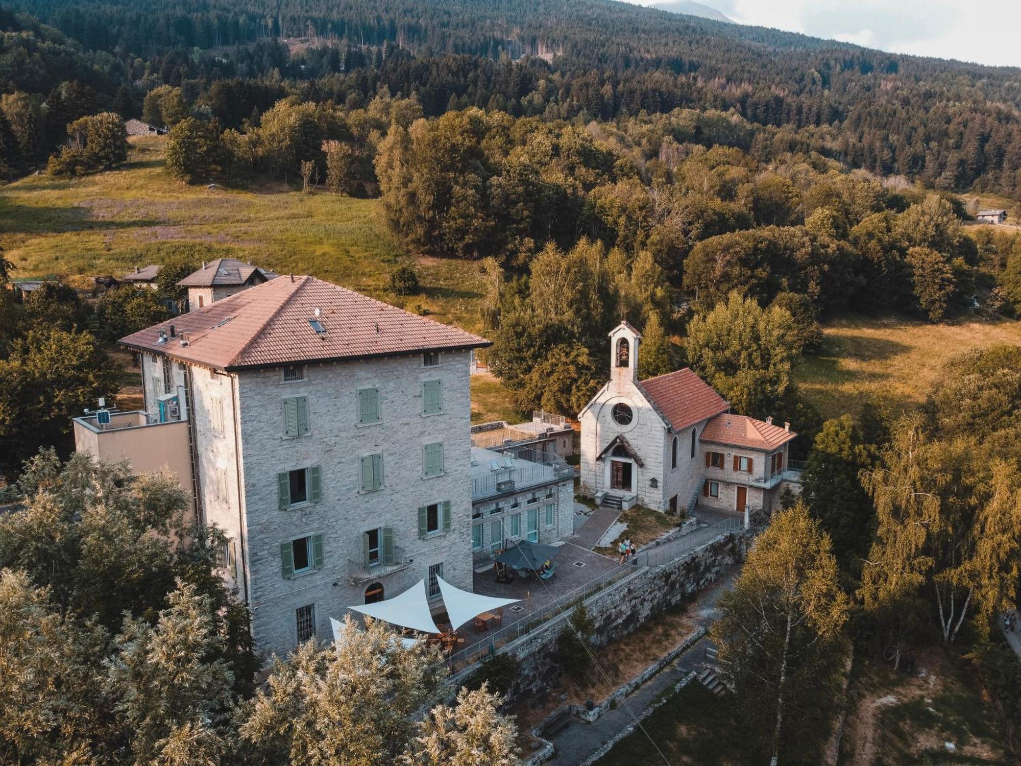Ostello Casa del Parco dell'Adamello Cevo Esterno foto